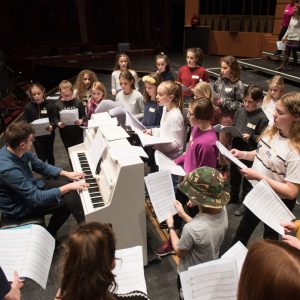 Youth Opera members in children’s chorus for Festival 2019’s La damnation de Faust